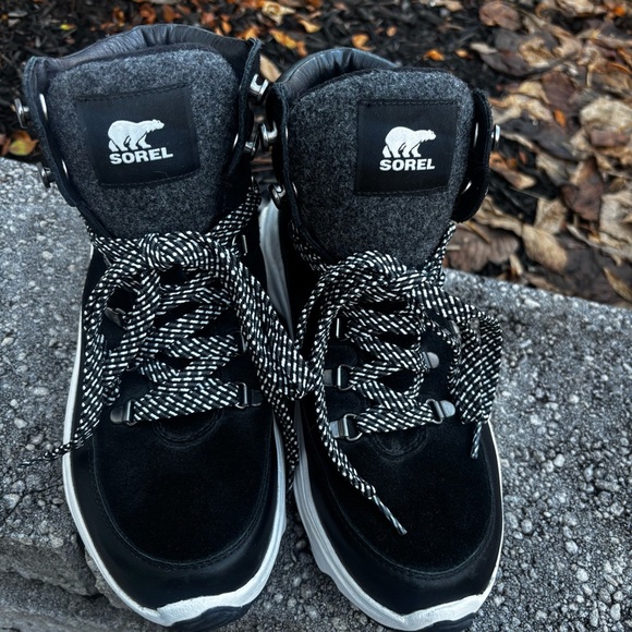 Sorel Women's Kinetic Breakthru Conquest Boot Size 9.5 - Picture 2 of 9